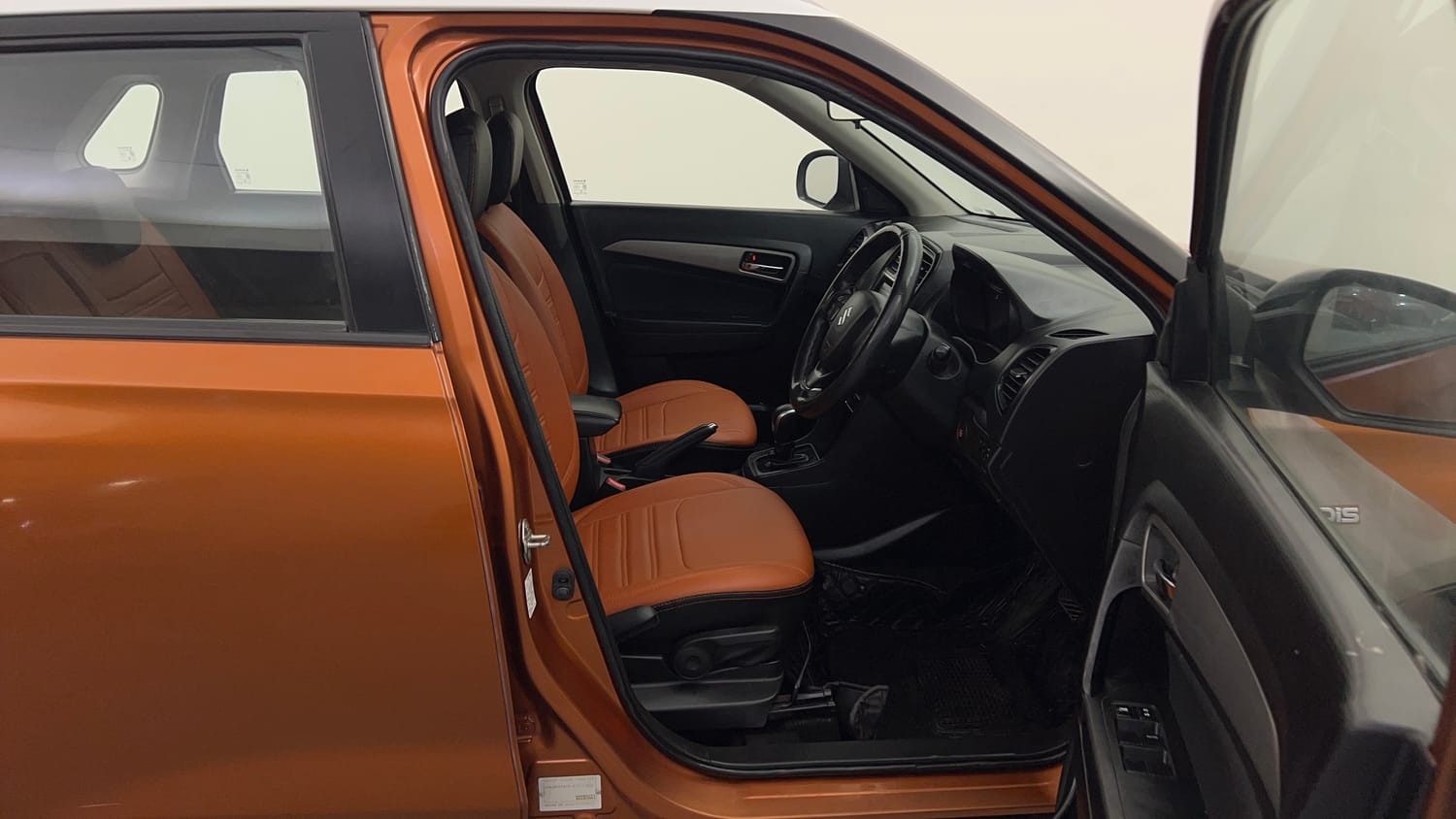 Used 2018 maruti-suzuki Vitara Brezza ZDi Plus Dual Tone AGS Diesel Automatic interior RIGHT SIDE FRONT DOOR CABIN VIEW