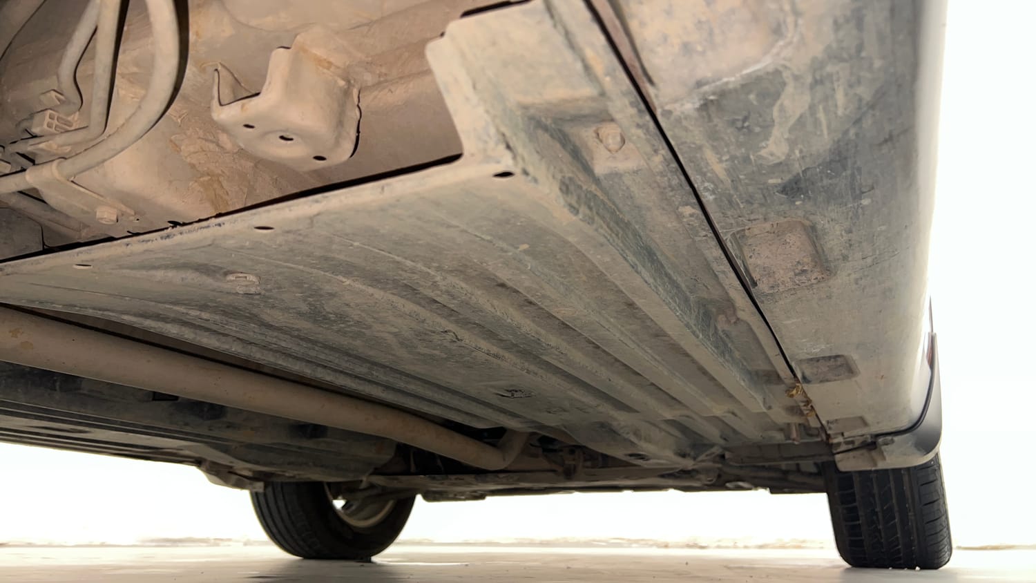 Used 2018 maruti-suzuki Vitara Brezza ZDi Plus Dual Tone AGS Diesel Automatic extra REAR RIGHT UNDERBODY VIEW