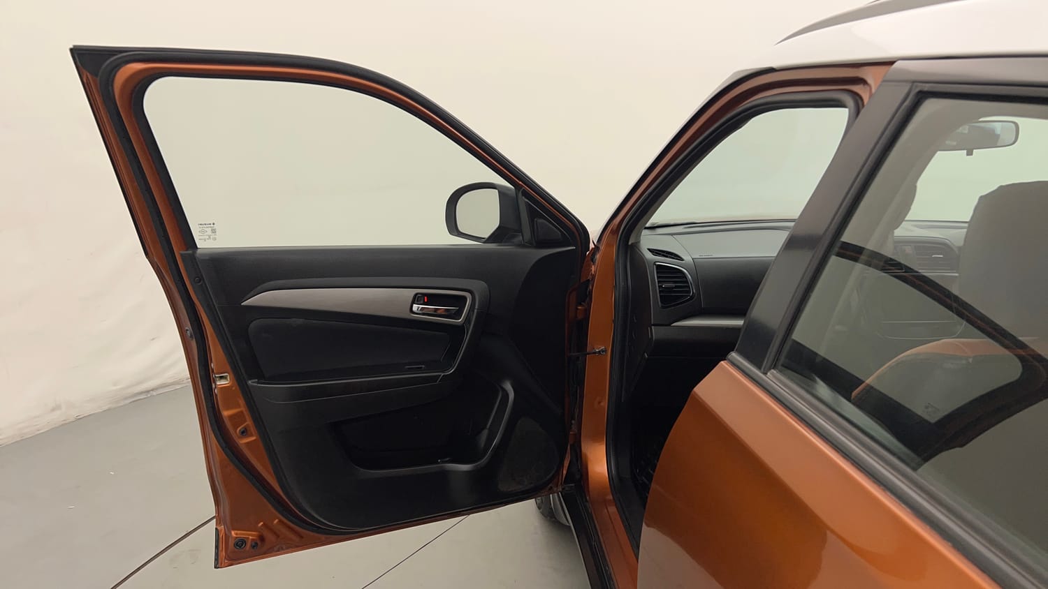 Used 2018 maruti-suzuki Vitara Brezza ZDi Plus Dual Tone AGS Diesel Automatic interior LEFT FRONT DOOR OPEN VIEW