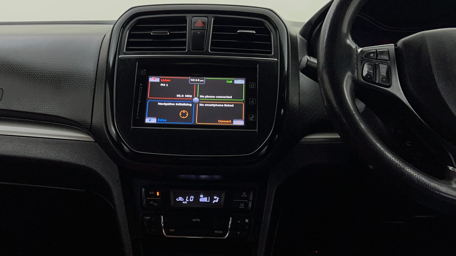 Used 2018 maruti-suzuki Vitara Brezza ZDi Plus Dual Tone AGS Diesel Automatic interior MUSIC SYSTEM & AC CONTROL VIEW