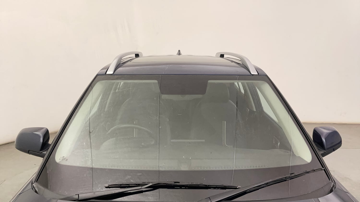 Used 2022 Hyundai Venue SX (O) 1.0 Turbo iMT Petrol Manual exterior FRONT WINDSHIELD VIEW
