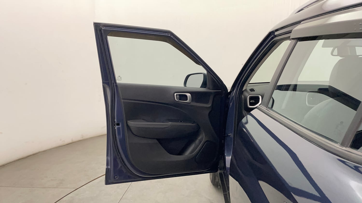 Used 2022 Hyundai Venue SX (O) 1.0 Turbo iMT Petrol Manual interior LEFT FRONT DOOR OPEN VIEW
