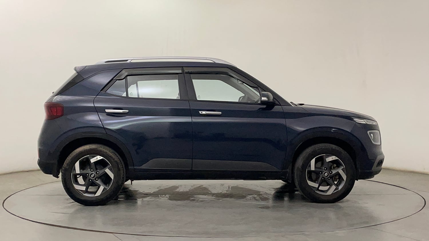 Used 2022 Hyundai Venue SX (O) 1.0 Turbo iMT Petrol Manual exterior RIGHT SIDE VIEW