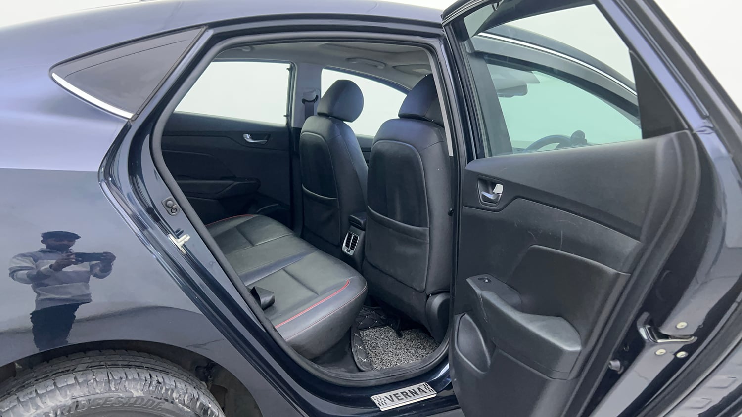 Used 2022 Hyundai Verna SX (O) 1.0 Turbo DCT Petrol Automatic interior RIGHT SIDE REAR DOOR CABIN VIEW