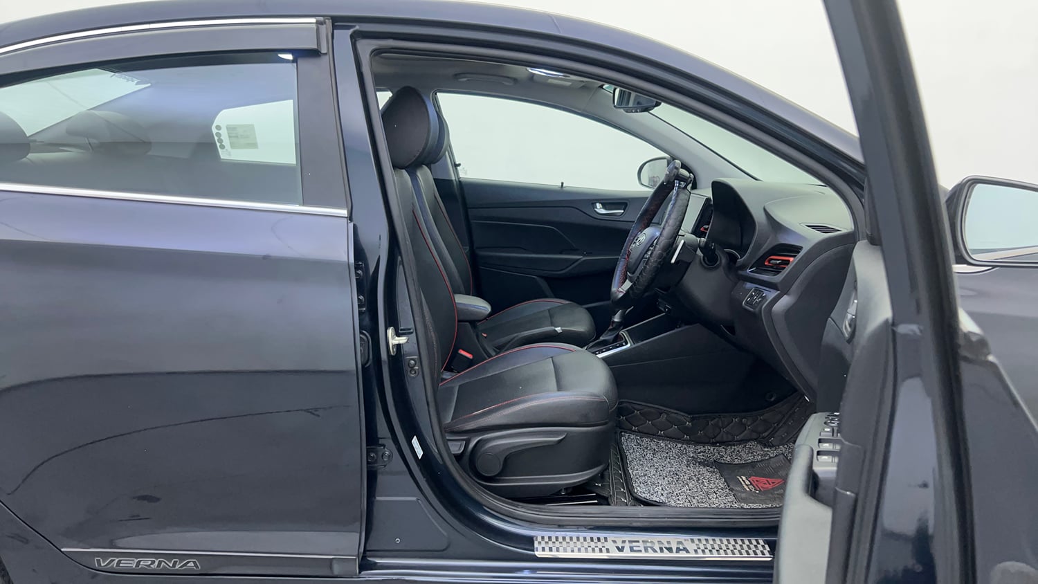 Used 2022 Hyundai Verna SX (O) 1.0 Turbo DCT Petrol Automatic interior RIGHT SIDE FRONT DOOR CABIN VIEW