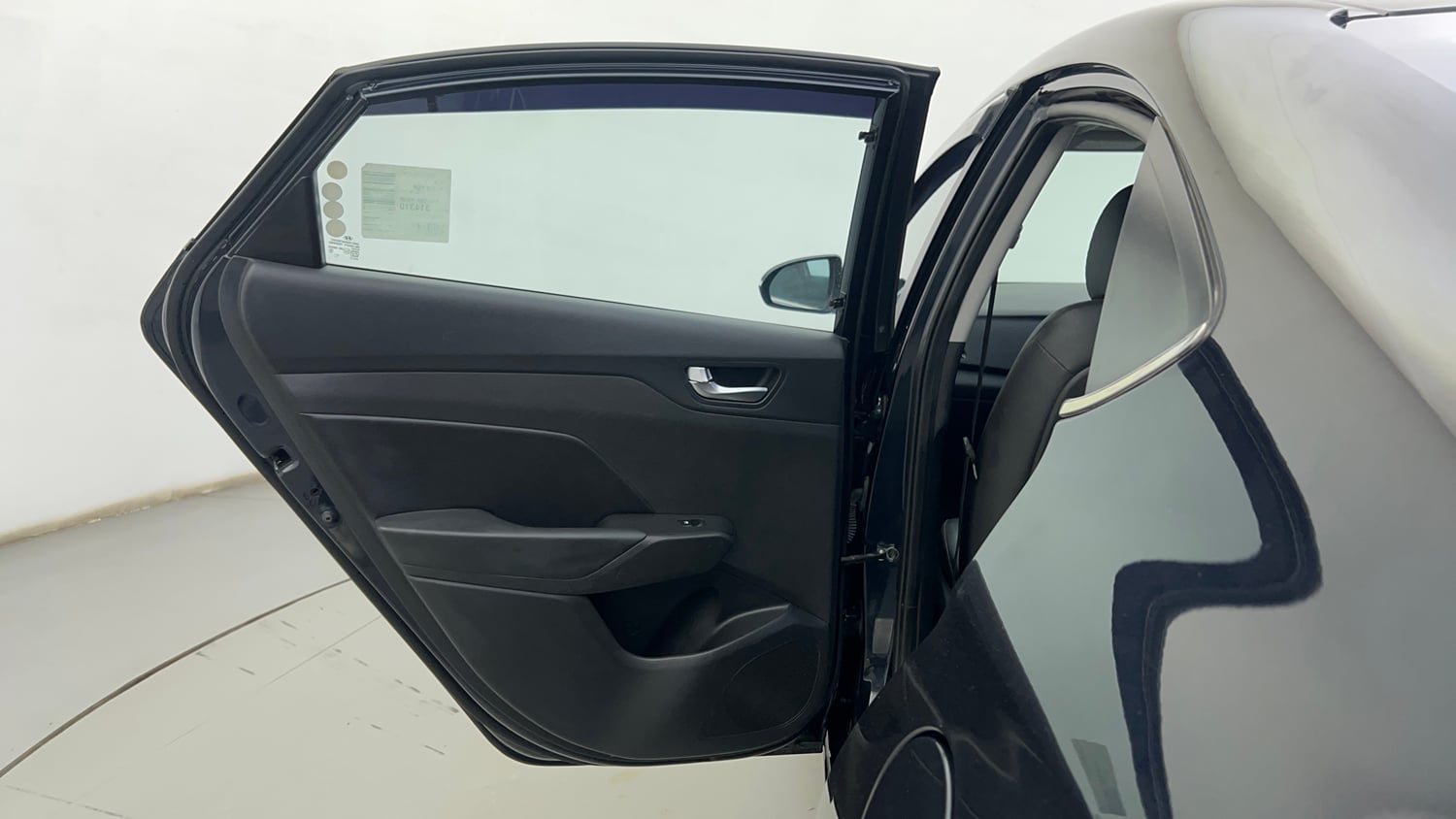 Used 2022 Hyundai Verna SX (O) 1.0 Turbo DCT Petrol Automatic interior LEFT REAR DOOR OPEN VIEW
