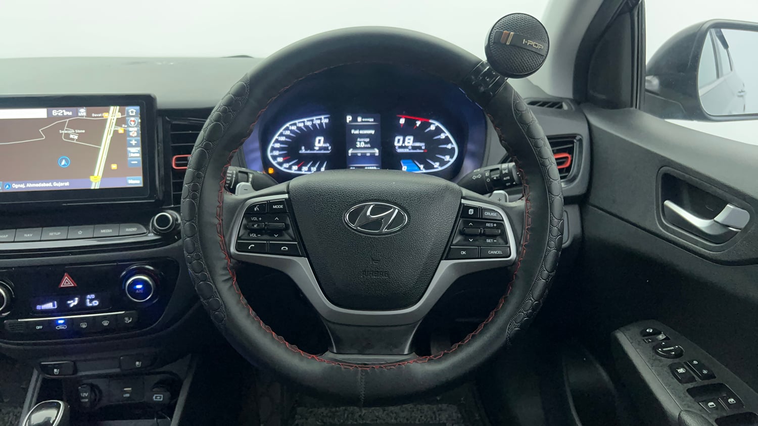 Used 2022 Hyundai Verna SX (O) 1.0 Turbo DCT Petrol Automatic interior STEERING VIEW