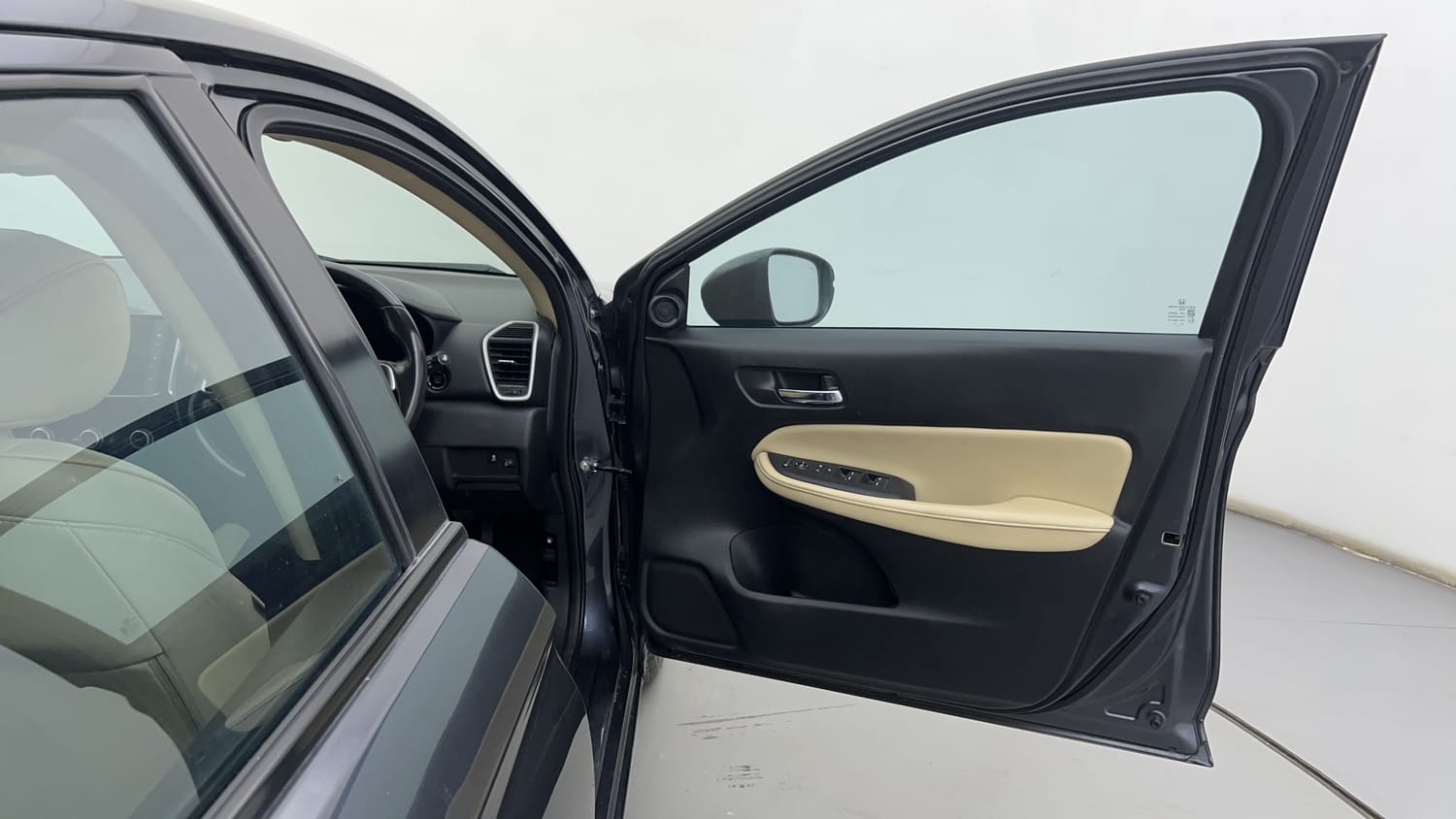 Used 2023 Honda City ZX CVT Petrol Petrol Automatic interior RIGHT FRONT DOOR OPEN VIEW