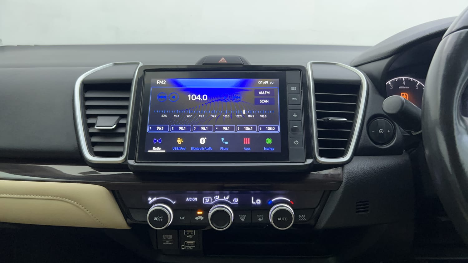 Used 2023 Honda City ZX CVT Petrol Petrol Automatic interior MUSIC SYSTEM & AC CONTROL VIEW