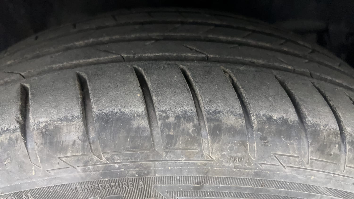 Used 2023 Honda City ZX CVT Petrol Petrol Automatic tyres RIGHT FRONT TYRE TREAD VIEW