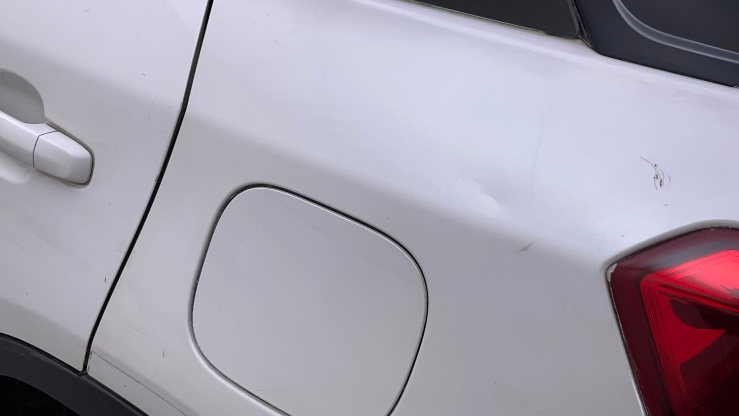 Used 2019 maruti-suzuki Vitara Brezza ZDi AGS Diesel Automatic dents MINOR DENT