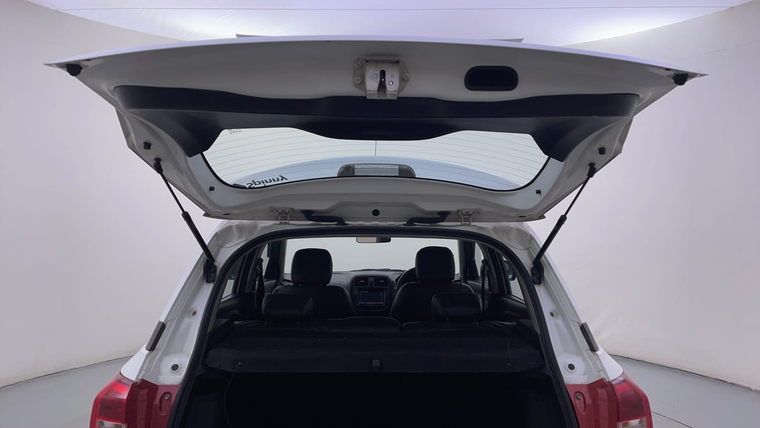 Used 2019 maruti-suzuki Vitara Brezza ZDi AGS Diesel Automatic interior DICKY DOOR OPEN VIEW