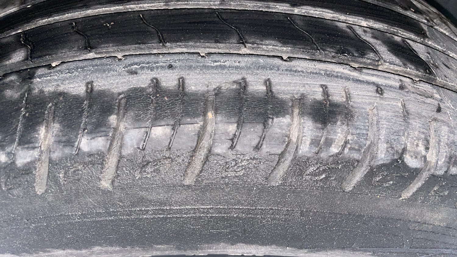 Used 2019 maruti-suzuki Vitara Brezza ZDi AGS Diesel Automatic tyres LEFT REAR TYRE TREAD VIEW