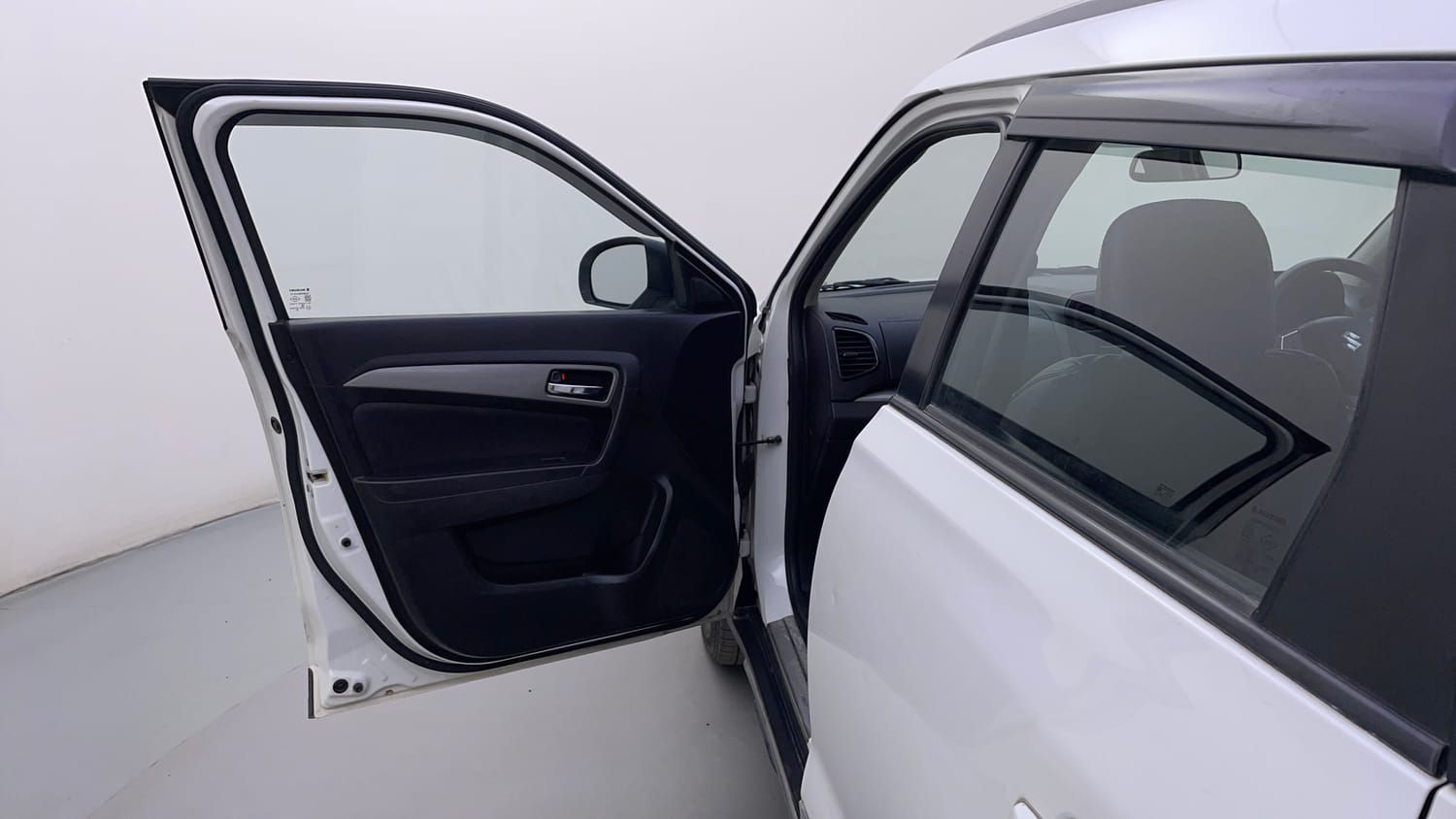 Used 2019 maruti-suzuki Vitara Brezza ZDi AGS Diesel Automatic interior LEFT FRONT DOOR OPEN VIEW