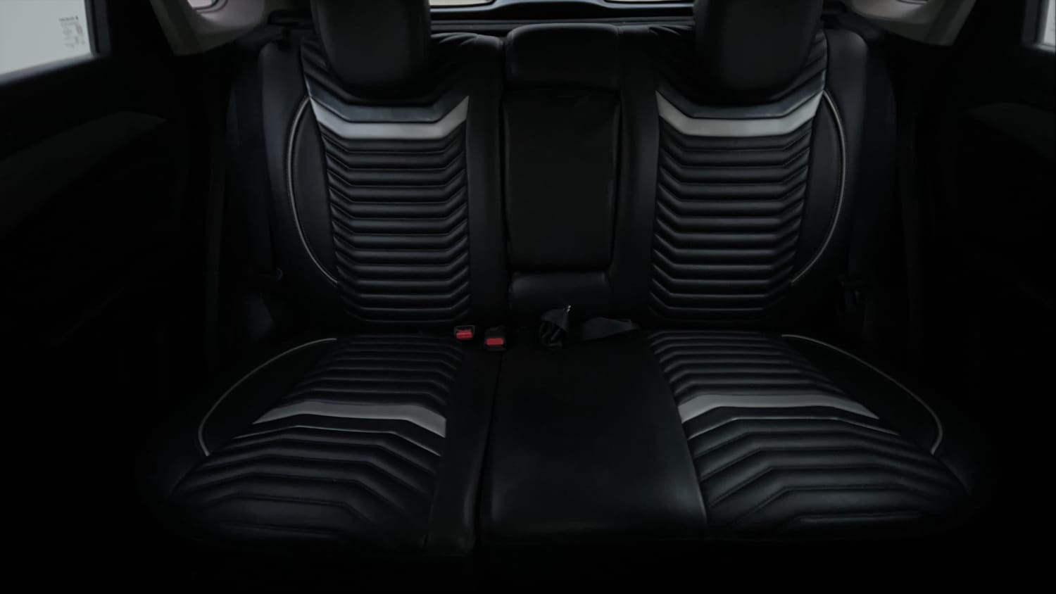 Used 2019 maruti-suzuki Vitara Brezza ZDi AGS Diesel Automatic interior REAR SEAT CONDITION VIEW