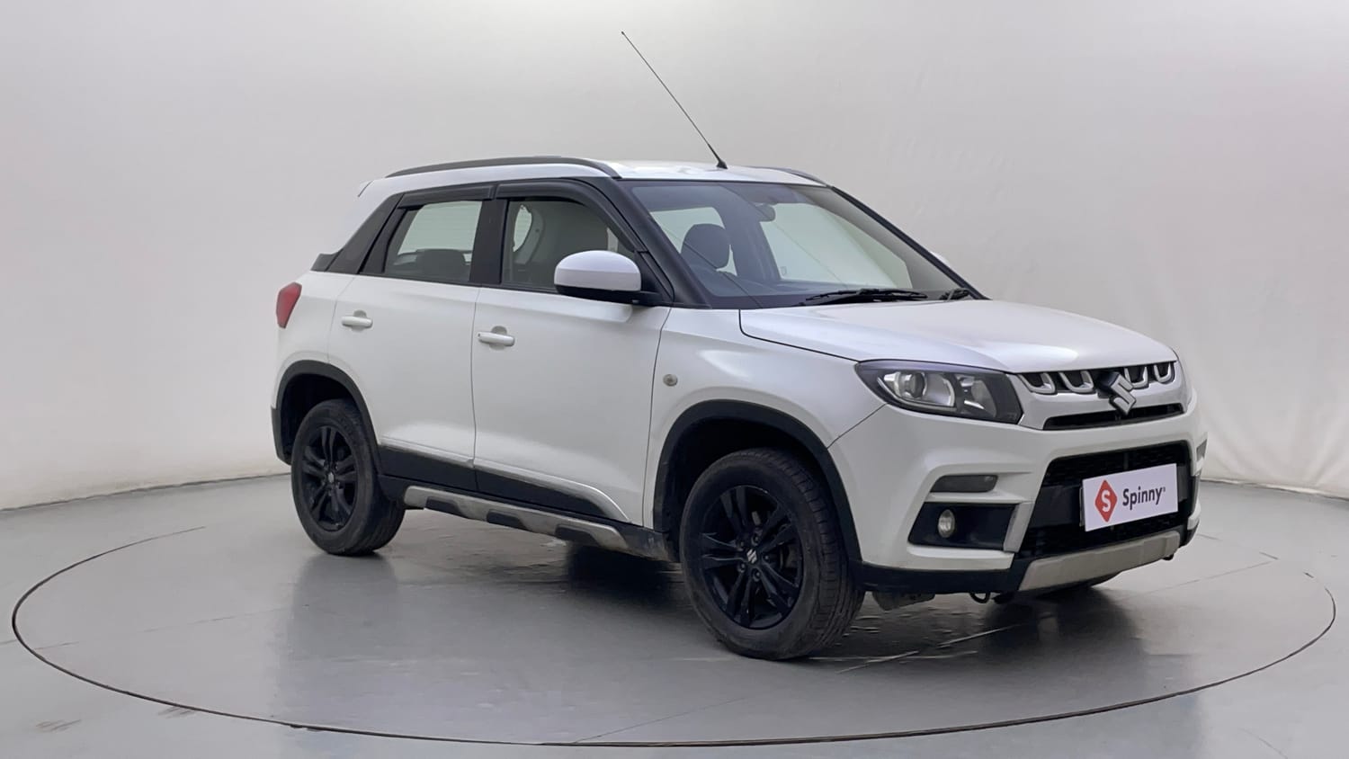 Used 2019 maruti-suzuki Vitara Brezza ZDi AGS Diesel Automatic exterior RIGHT FRONT CORNER VIEW