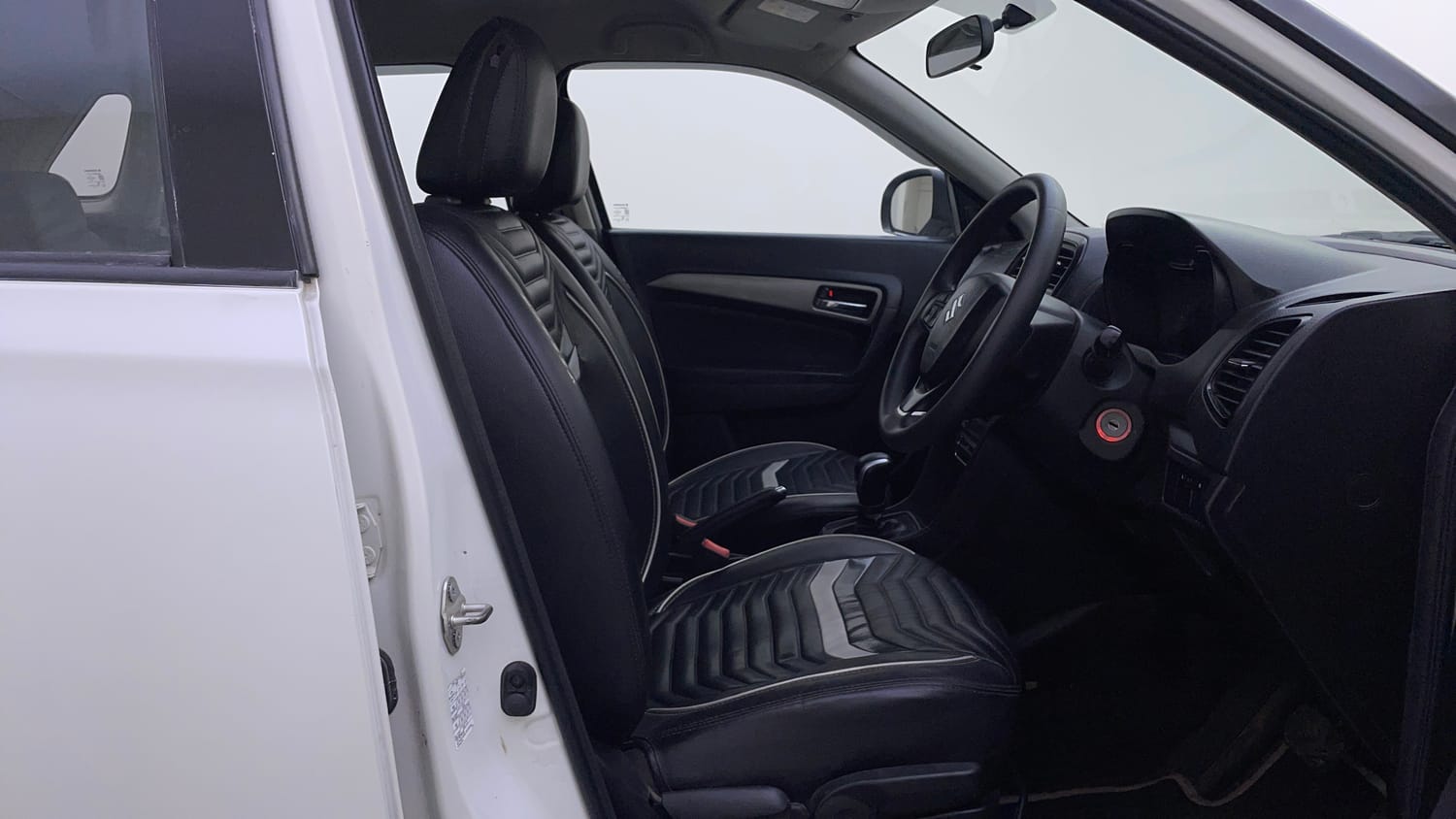Used 2019 maruti-suzuki Vitara Brezza ZDi AGS Diesel Automatic interior RIGHT SIDE FRONT DOOR CABIN VIEW