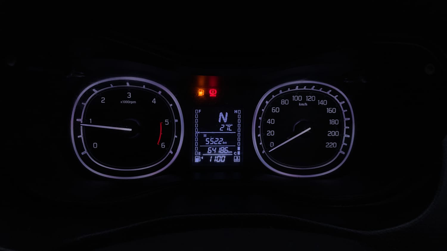 Used 2019 maruti-suzuki Vitara Brezza ZDi AGS Diesel Automatic interior CLUSTERMETER VIEW