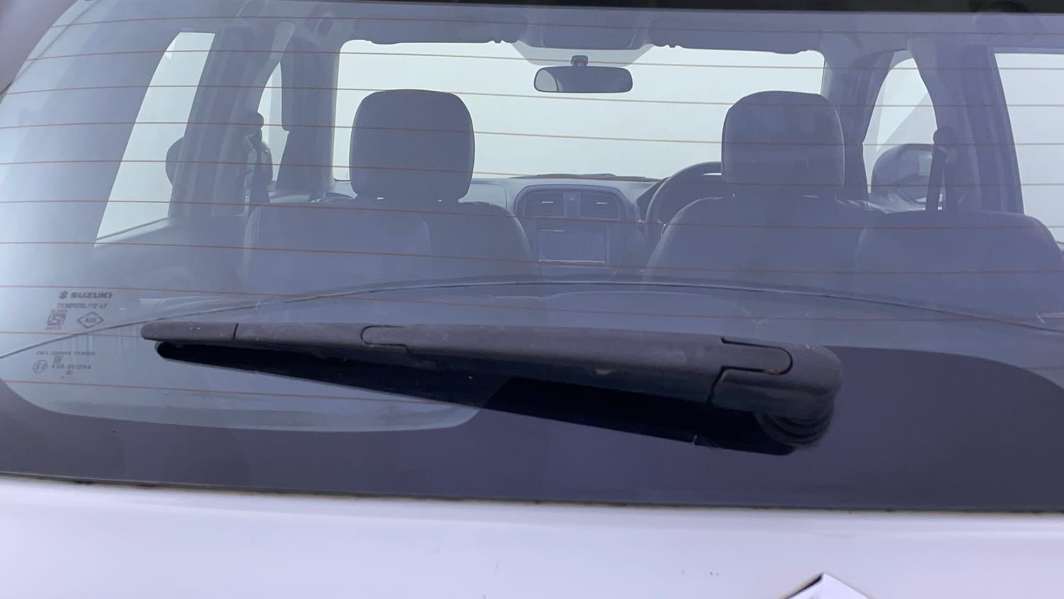 Used 2019 maruti-suzuki Vitara Brezza ZDi AGS Diesel Automatic top_features Rear wiper