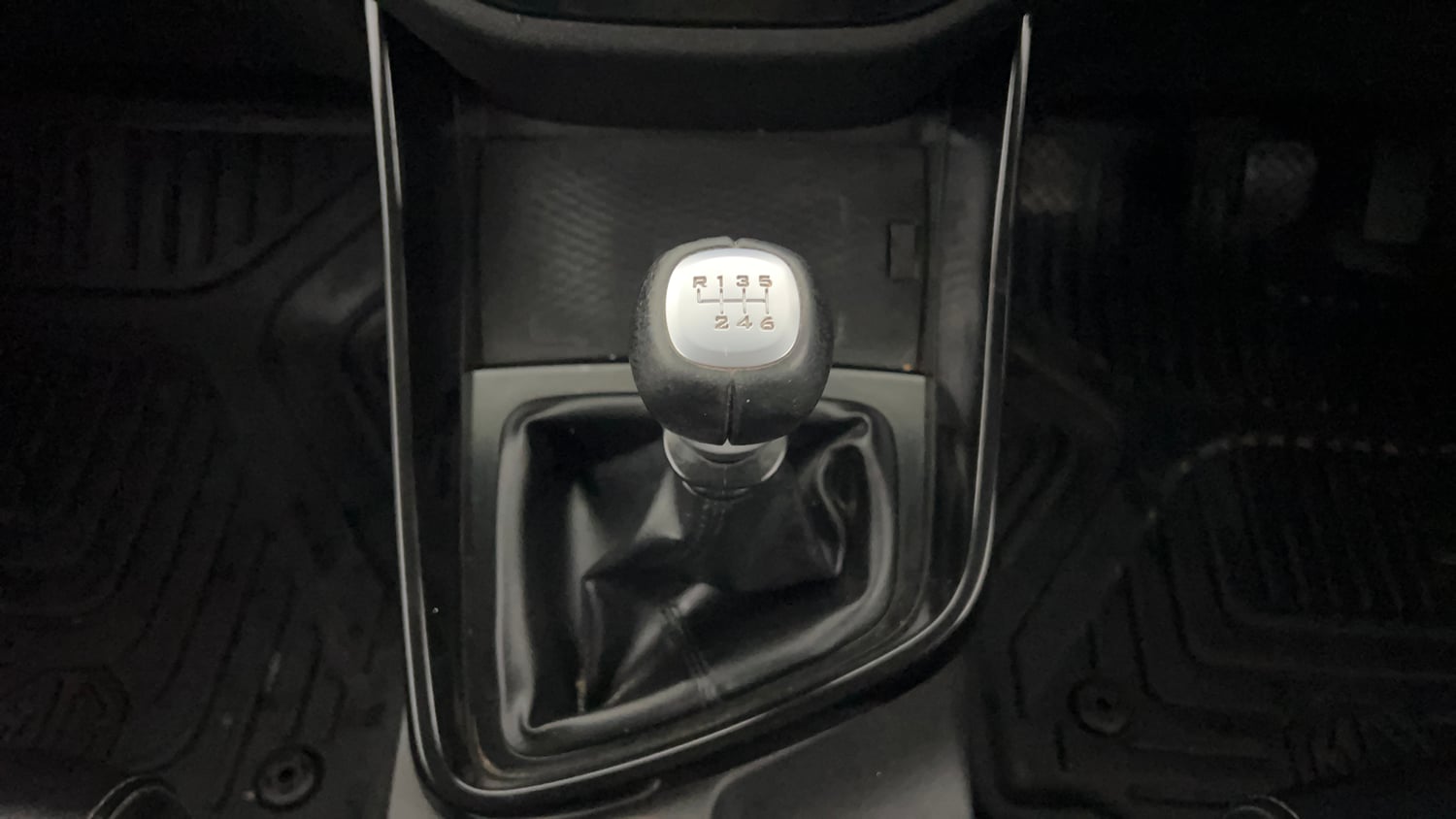 Used 2021 MG Motors Hector Sharp 2.0 Diesel Turbo MT Diesel Manual interior GEAR  KNOB VIEW