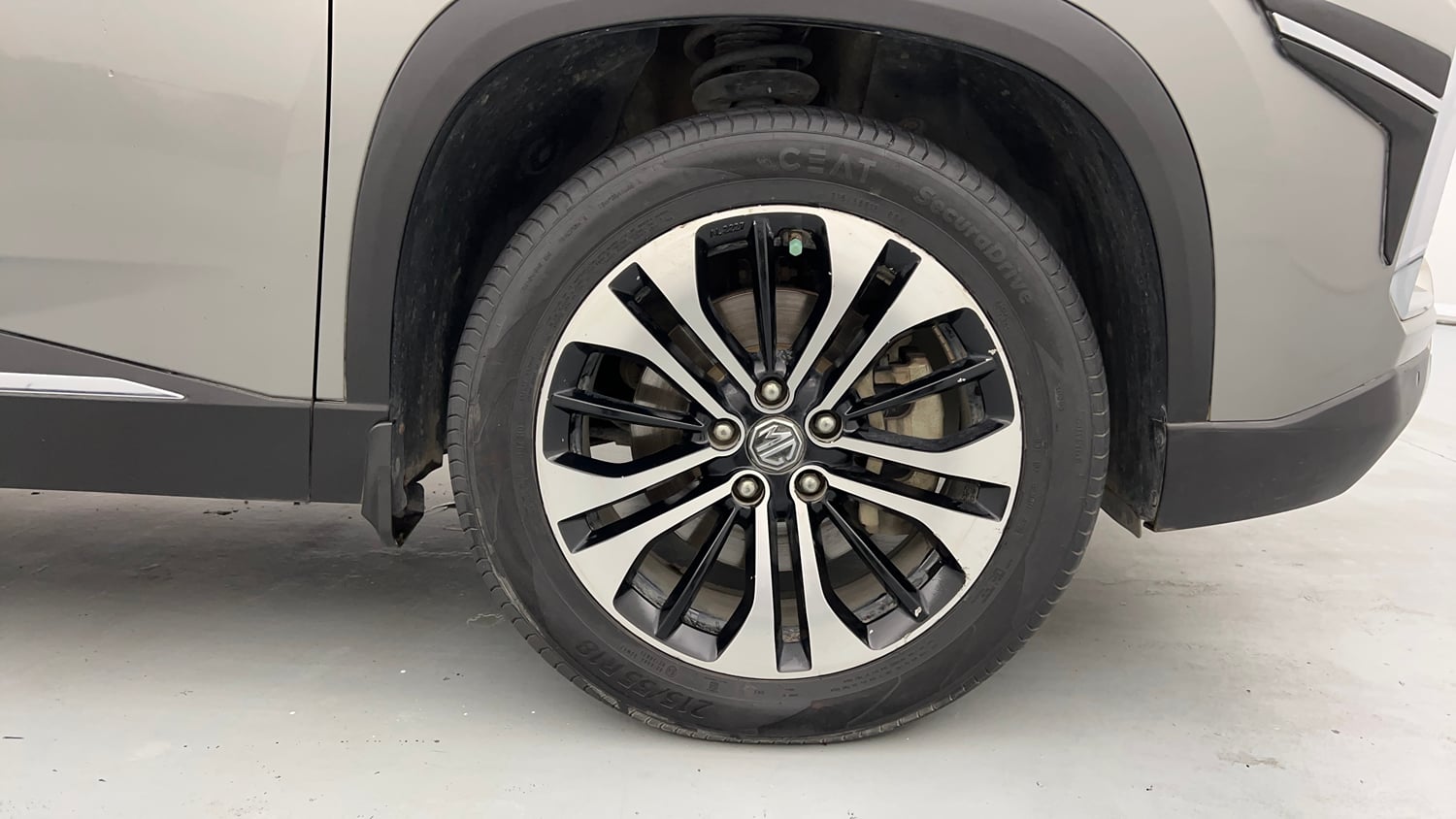 Used 2021 MG Motors Hector Sharp 2.0 Diesel Turbo MT Diesel Manual tyres RIGHT FRONT TYRE RIM VIEW