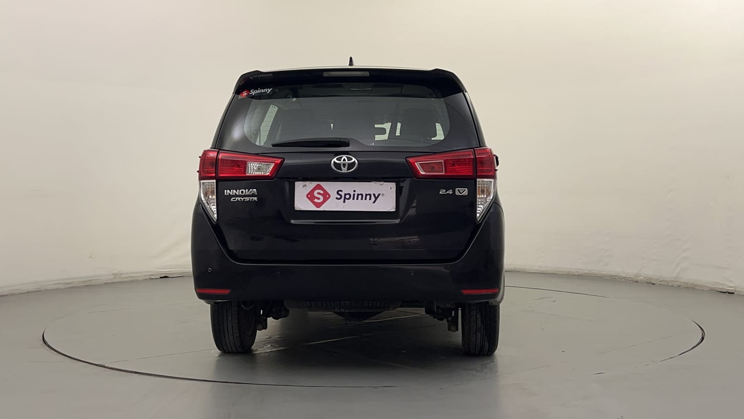 2022 Toyota Innova Crysta 2.4  VX 8 STR-3