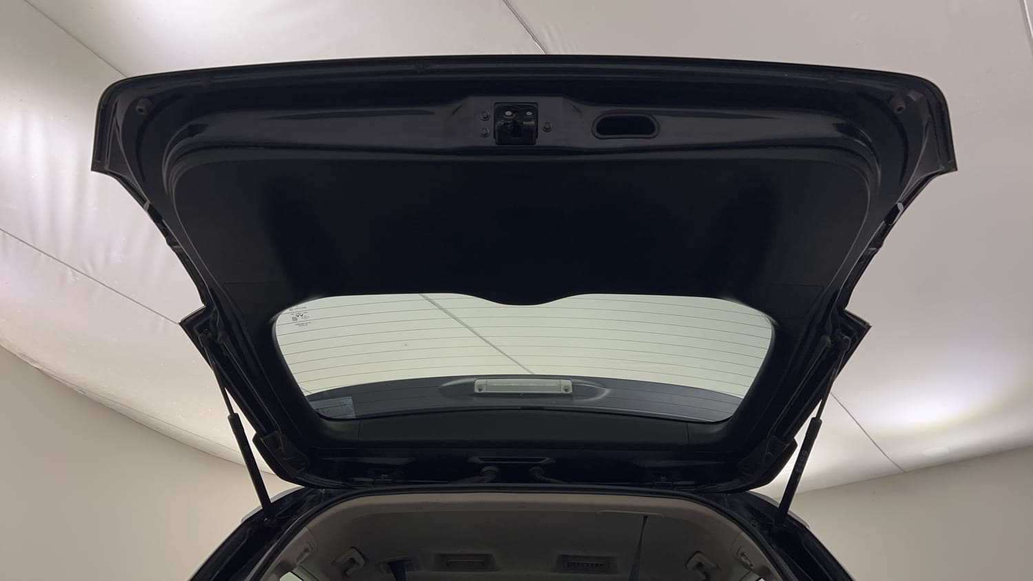 2022 Toyota Innova Crysta 2.4  VX 8 STR-25