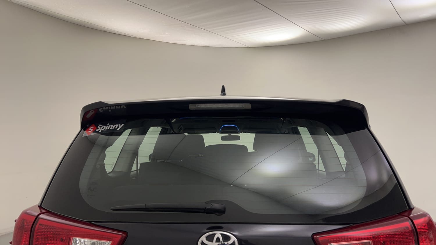 2022 Toyota Innova Crysta 2.4  VX 8 STR-9
