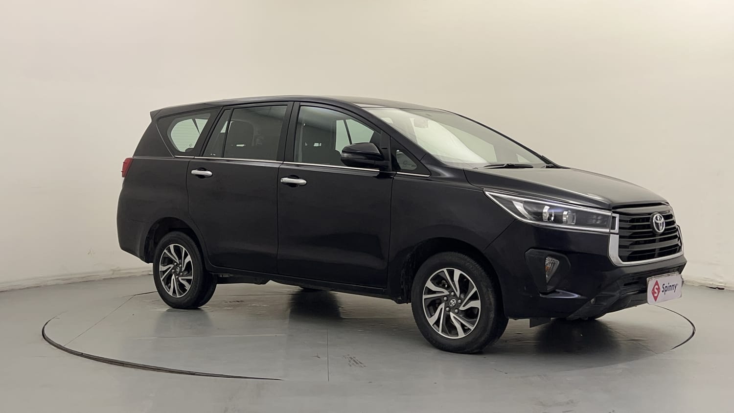 2022 Toyota Innova Crysta 2.4  VX 8 STR-6