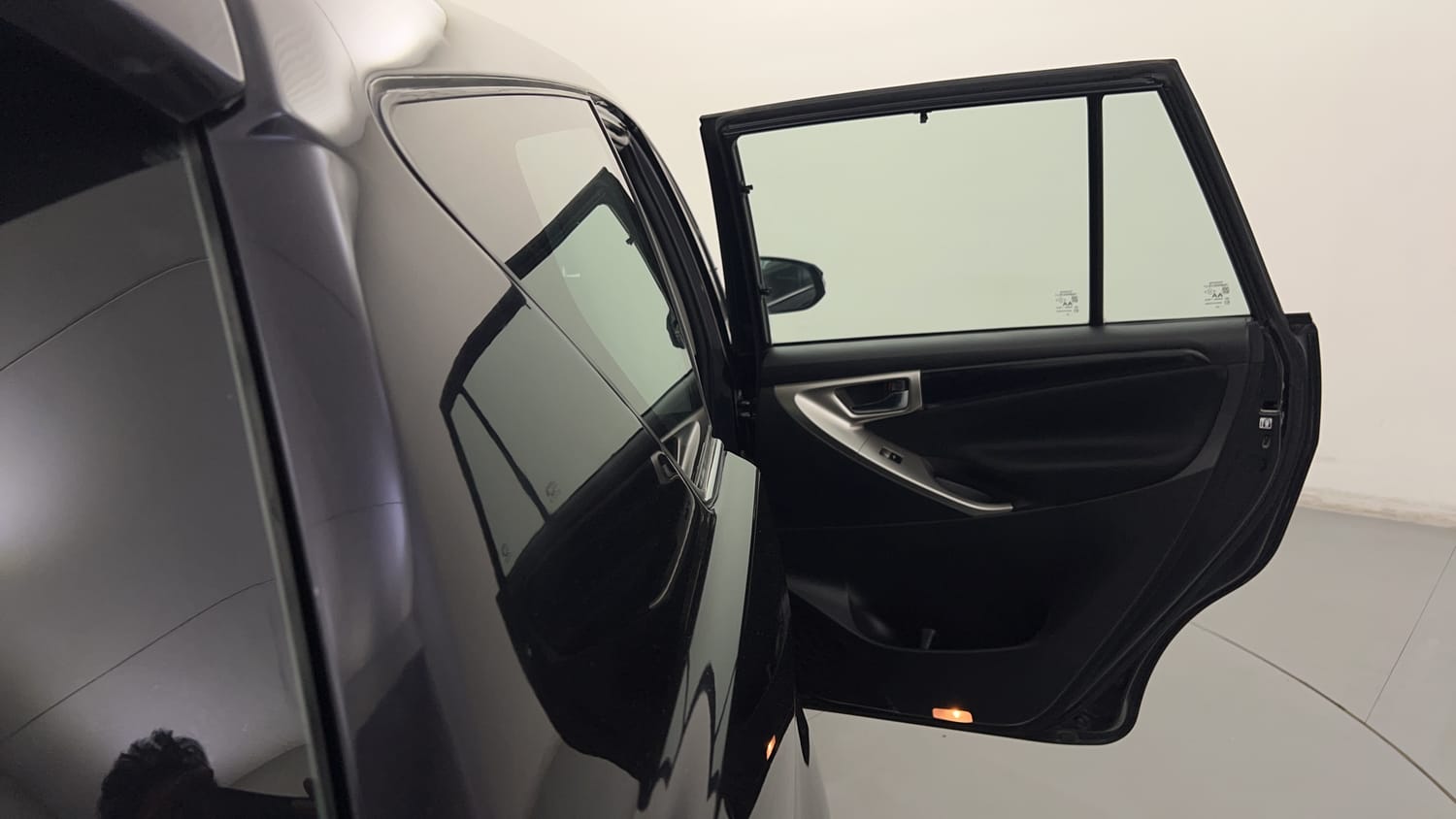 2022 Toyota Innova Crysta 2.4  VX 8 STR-20
