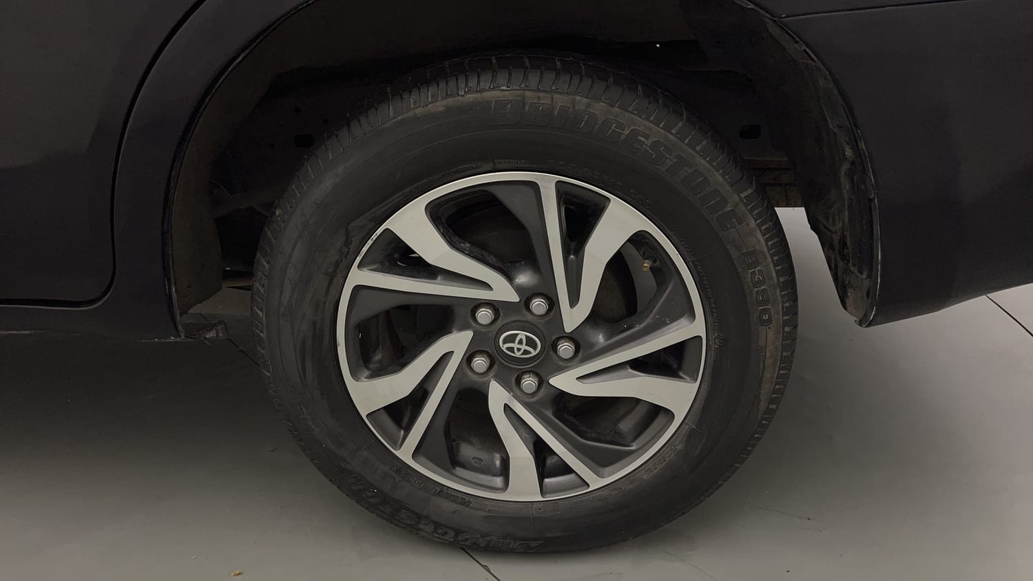 2022 Toyota Innova Crysta 2.4  VX 8 STR-36