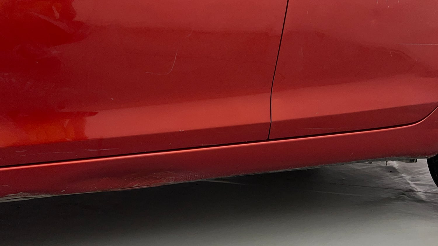 Used 2013 Maruti Suzuki Swift VXI Petrol Manual dents MINOR DENT