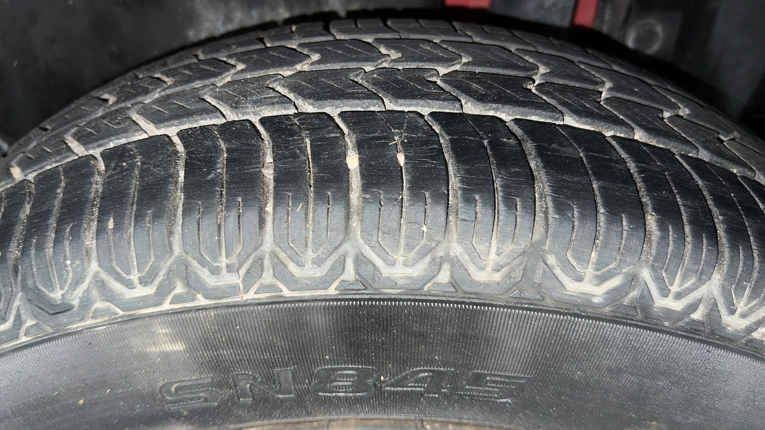 Used 2013 Maruti Suzuki Swift VXI Petrol Manual tyres LEFT REAR TYRE TREAD VIEW