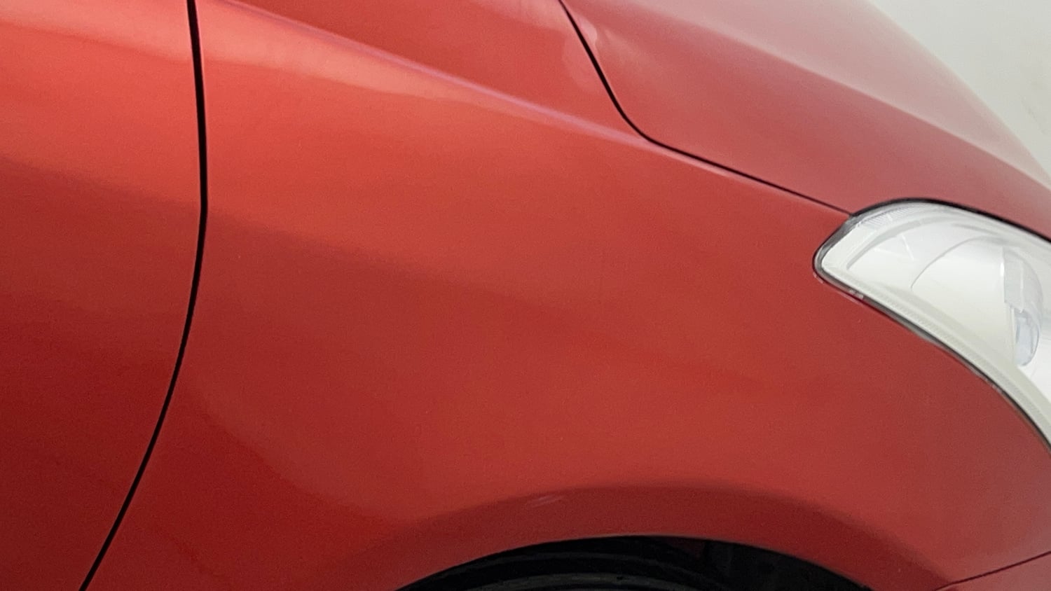 Used 2013 Maruti Suzuki Swift VXI Petrol Manual dents MINOR DENT