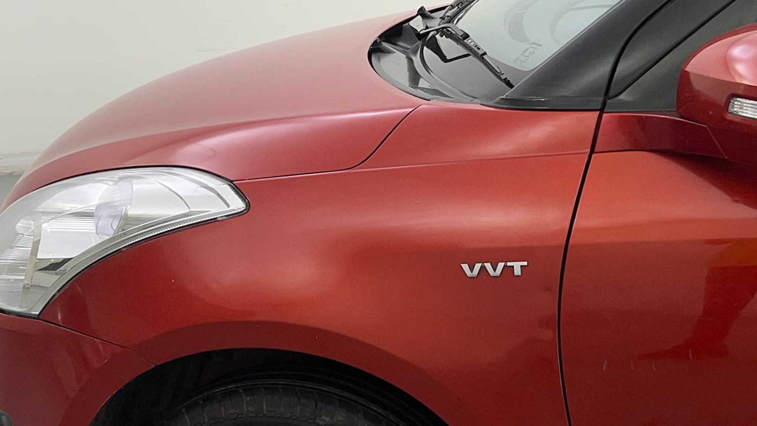 Used 2013 Maruti Suzuki Swift VXI Petrol Manual dents MINOR DENT