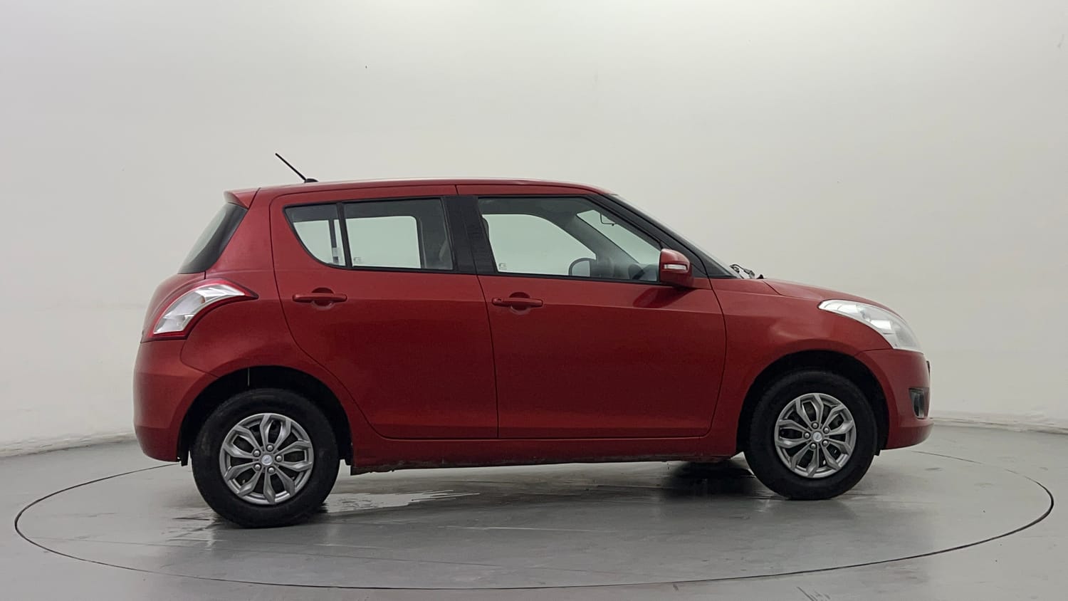Used 2013 Maruti Suzuki Swift VXI Petrol Manual exterior RIGHT SIDE VIEW