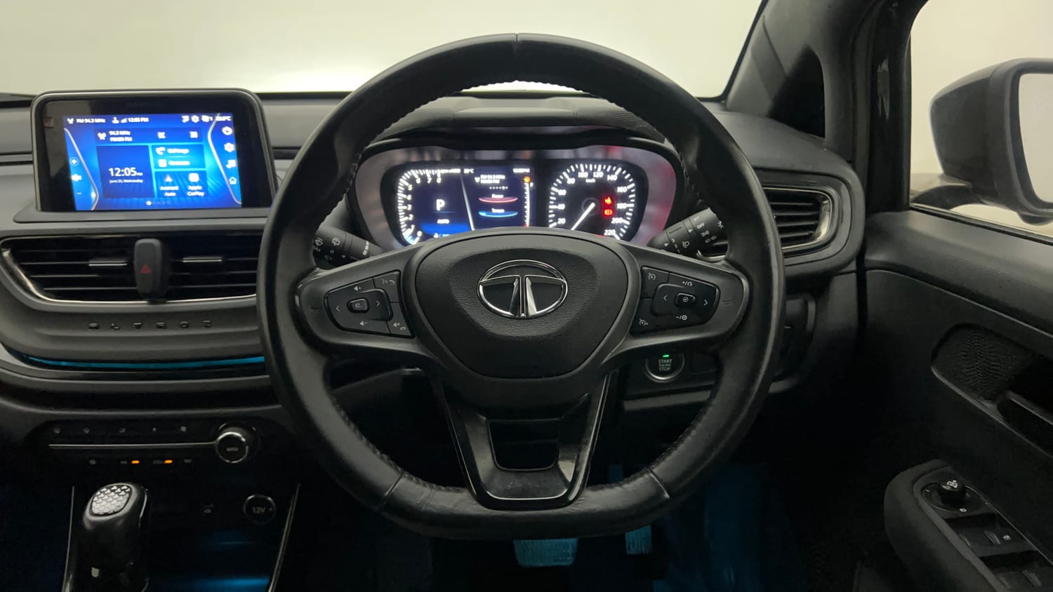 Used 2023 Tata Altroz XZA Plus Petrol Dark Edtion Petrol Automatic interior STEERING VIEW
