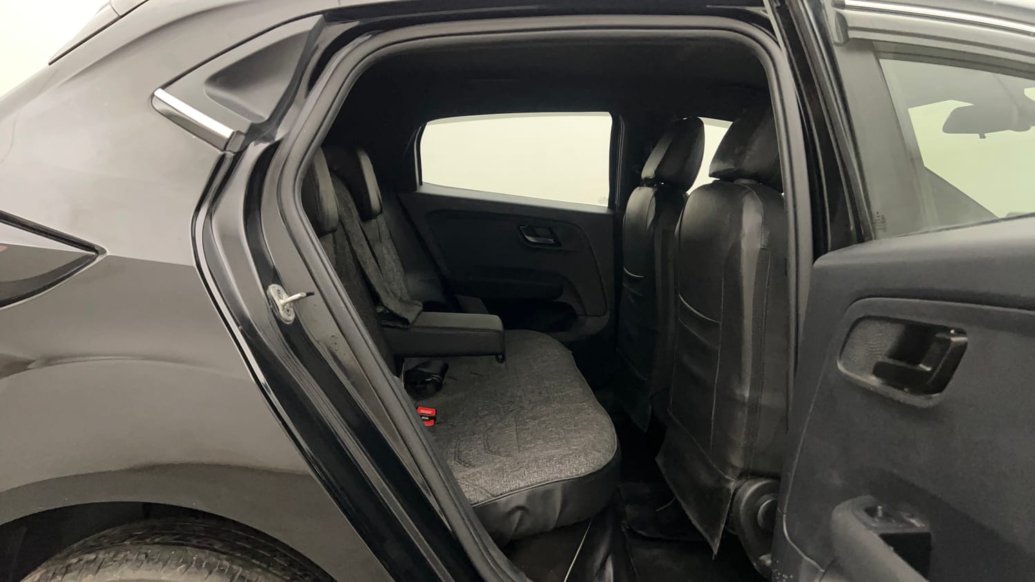 Used 2023 Tata Altroz XZA Plus Petrol Dark Edtion Petrol Automatic interior RIGHT SIDE REAR DOOR CABIN VIEW