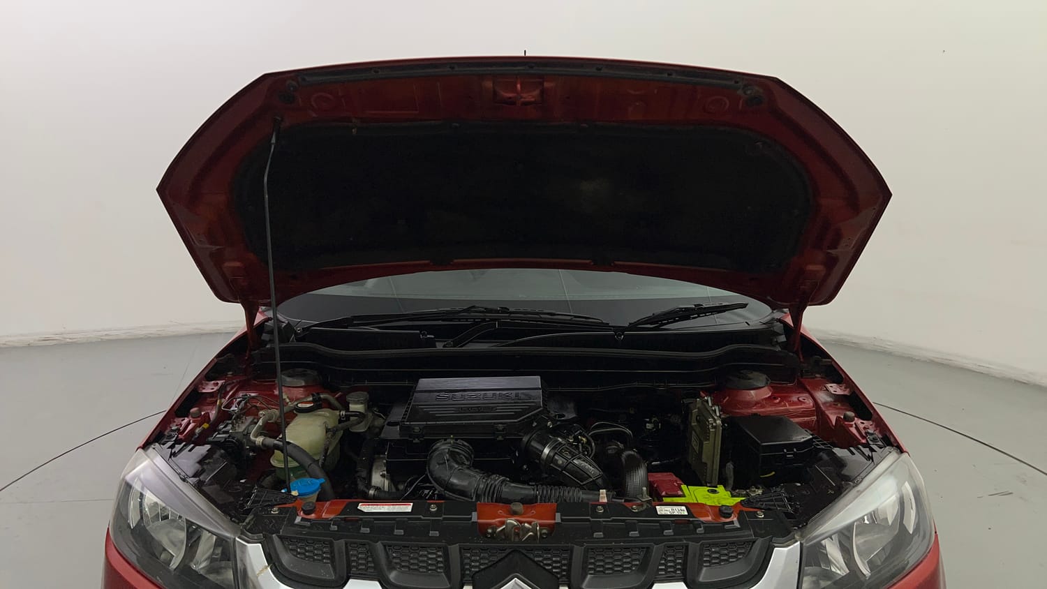 Used 2018 Maruti Suzuki Vitara Brezza [2016-2020] LDi Diesel Manual engine ENGINE & BONNET OPEN FRONT VIEW