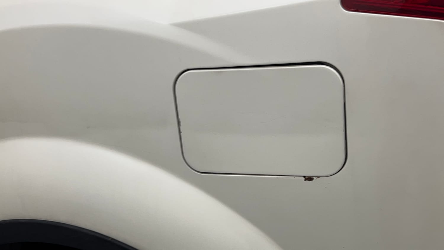 Used 2018 Mahindra XUV500 W9 AT Diesel Automatic dents MINOR SCRATCH