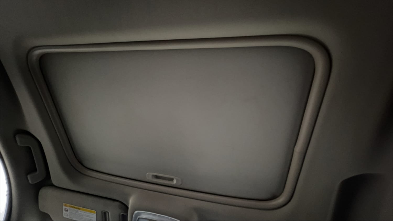 Used 2018 Mahindra XUV500 W9 AT Diesel Automatic top_features Sunroof