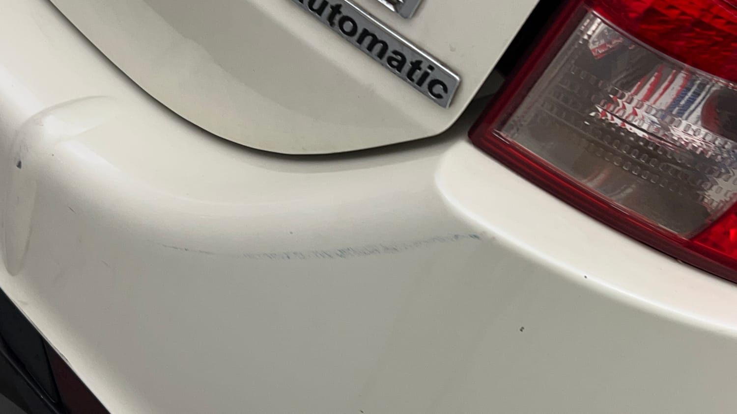 Used 2018 Mahindra XUV500 W9 AT Diesel Automatic dents MINOR DENT