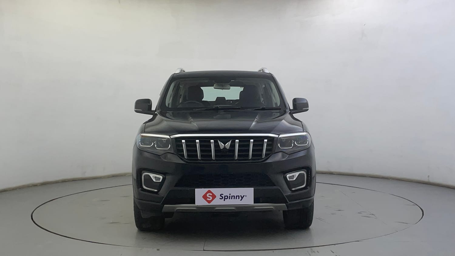 Used 2024 Mahindra Scorpio N Z8 L 4WD Diesel AT 7 STR Diesel Automatic exterior FRONT VIEW