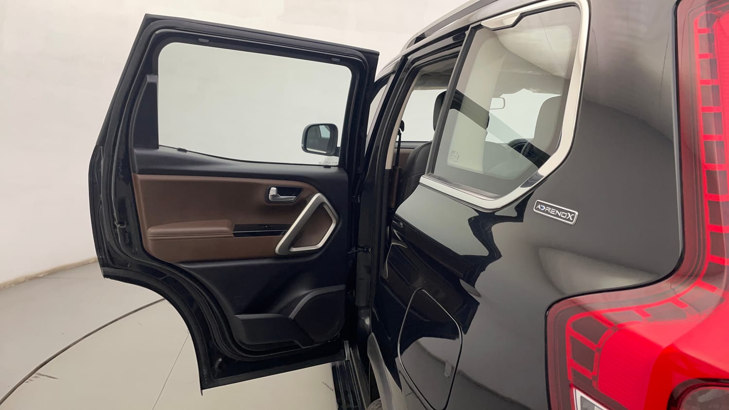 Used 2024 Mahindra Scorpio N Z8 L 4WD Diesel AT 7 STR Diesel Automatic interior LEFT REAR DOOR OPEN VIEW