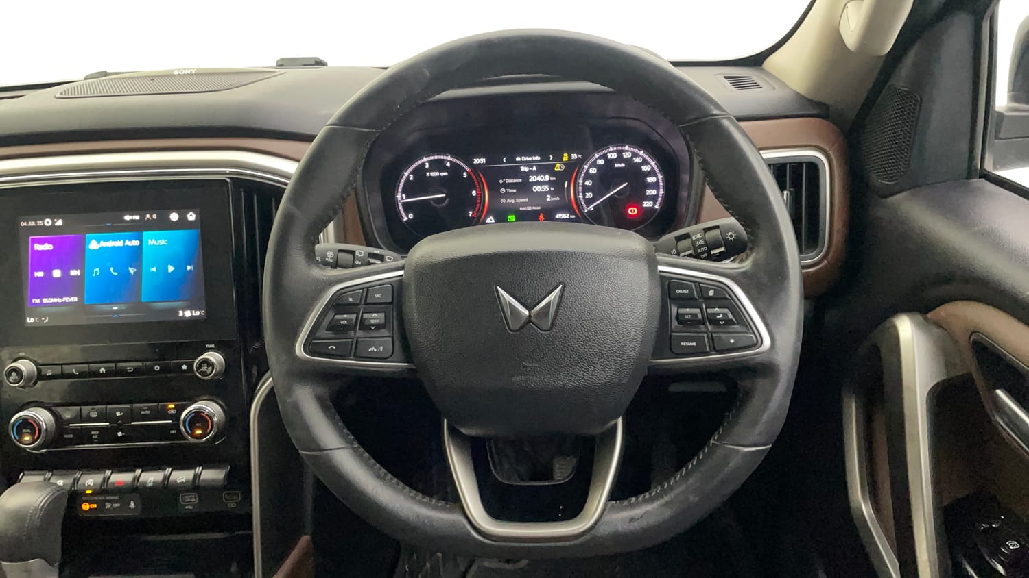 Used 2024 Mahindra Scorpio N Z8 L 4WD Diesel AT 7 STR Diesel Automatic interior STEERING VIEW