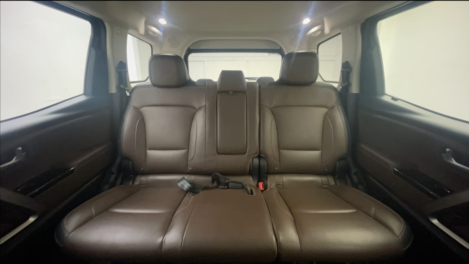 Used 2024 Mahindra Scorpio N Z8 L 4WD Diesel AT 7 STR Diesel Automatic interior REAR SEAT CONDITION VIEW