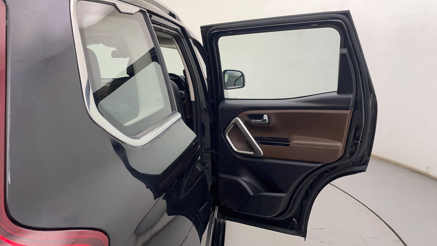Used 2024 Mahindra Scorpio N Z8 L 4WD Diesel AT 7 STR Diesel Automatic interior RIGHT REAR DOOR OPEN VIEW