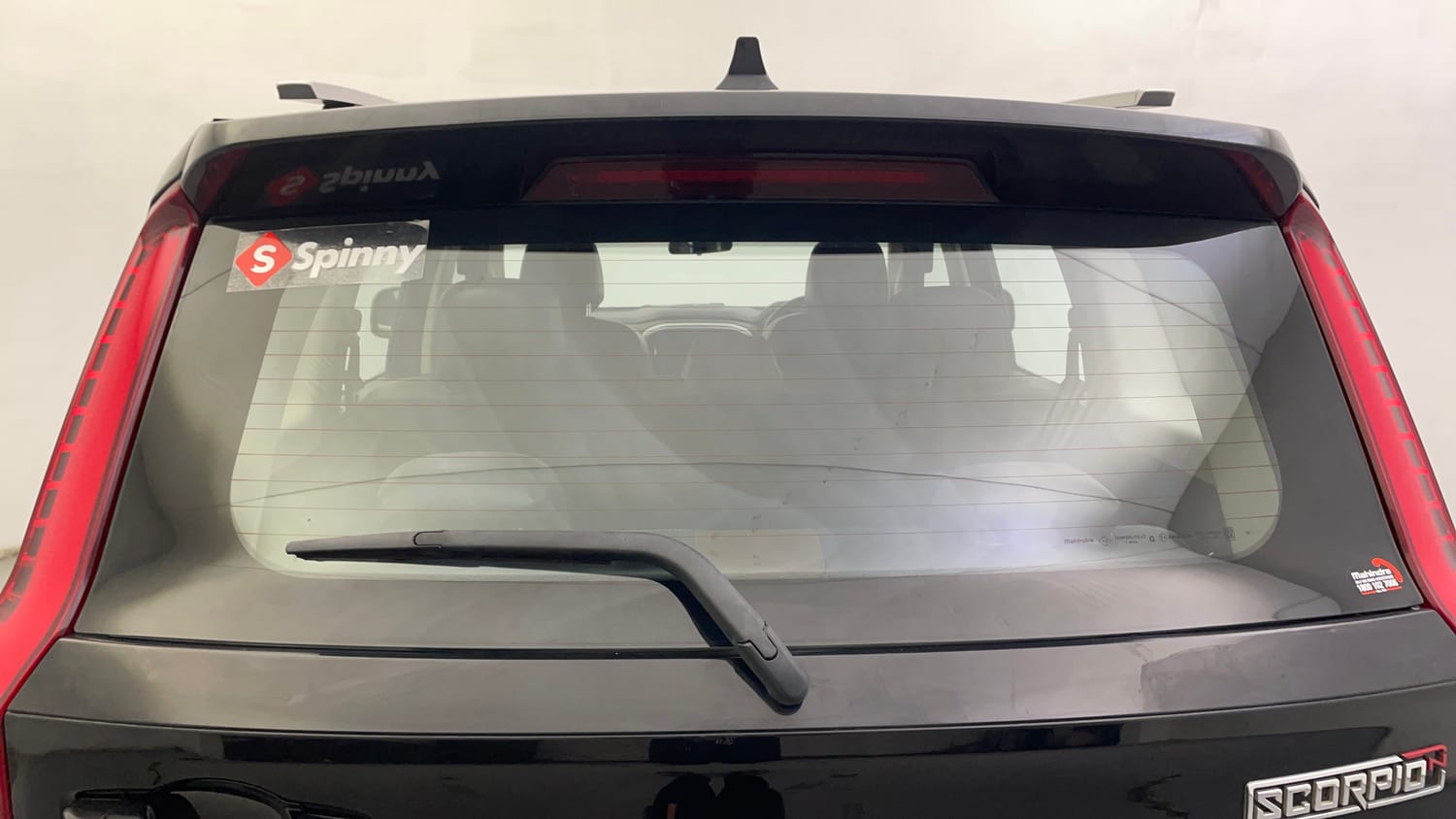 Used 2024 Mahindra Scorpio N Z8 L 4WD Diesel AT 7 STR Diesel Automatic exterior BACK WINDSHIELD VIEW