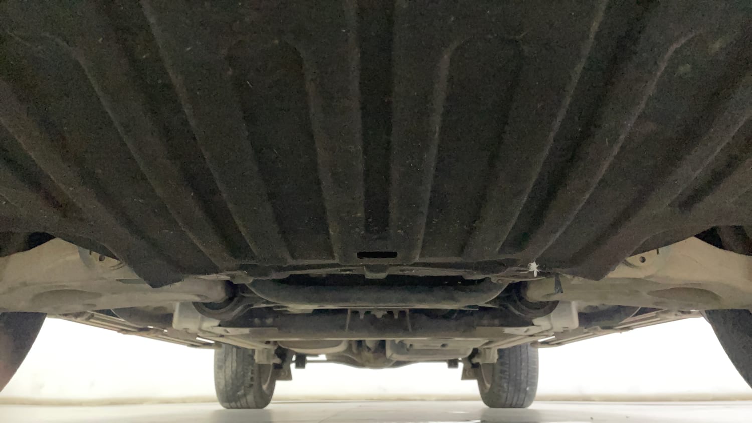 Used 2024 Mahindra Scorpio N Z8 L 4WD Diesel AT 7 STR Diesel Automatic extra FRONT LEFT UNDERBODY VIEW