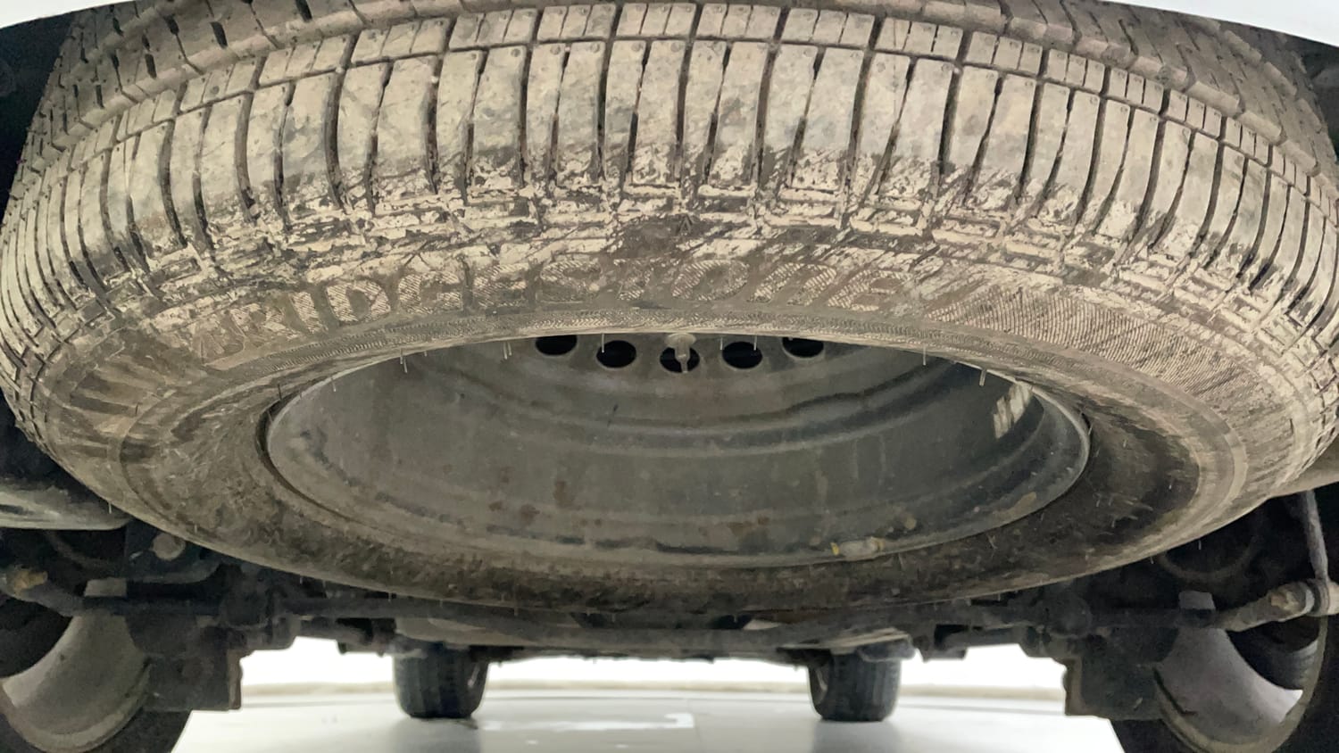 Used 2024 Mahindra Scorpio N Z8 L 4WD Diesel AT 7 STR Diesel Automatic tyres SPARE TYRE VIEW
